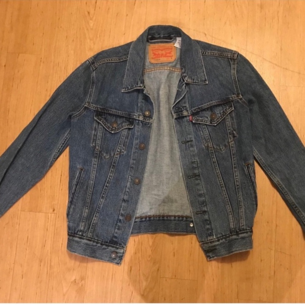 COPY - Levi’s trucker jacket